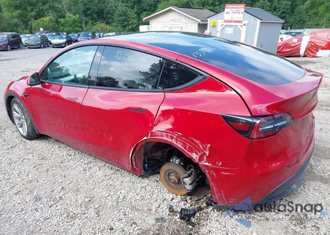2023 Tesla Model Y Awd/Long Range Dual Motor All-Wheel Drive z USA, uszkodzony, nr VIN 7SAYGDEE3PF616185